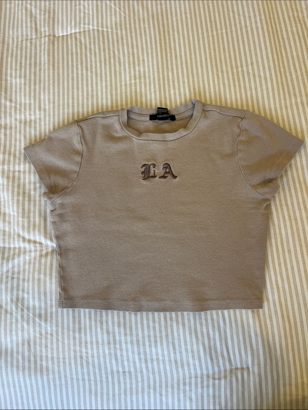 Forever 21 Taupe Cropped 'LA' Tee